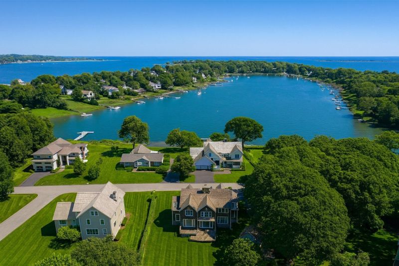 Local Laminate Floor Installation in Westport, CT