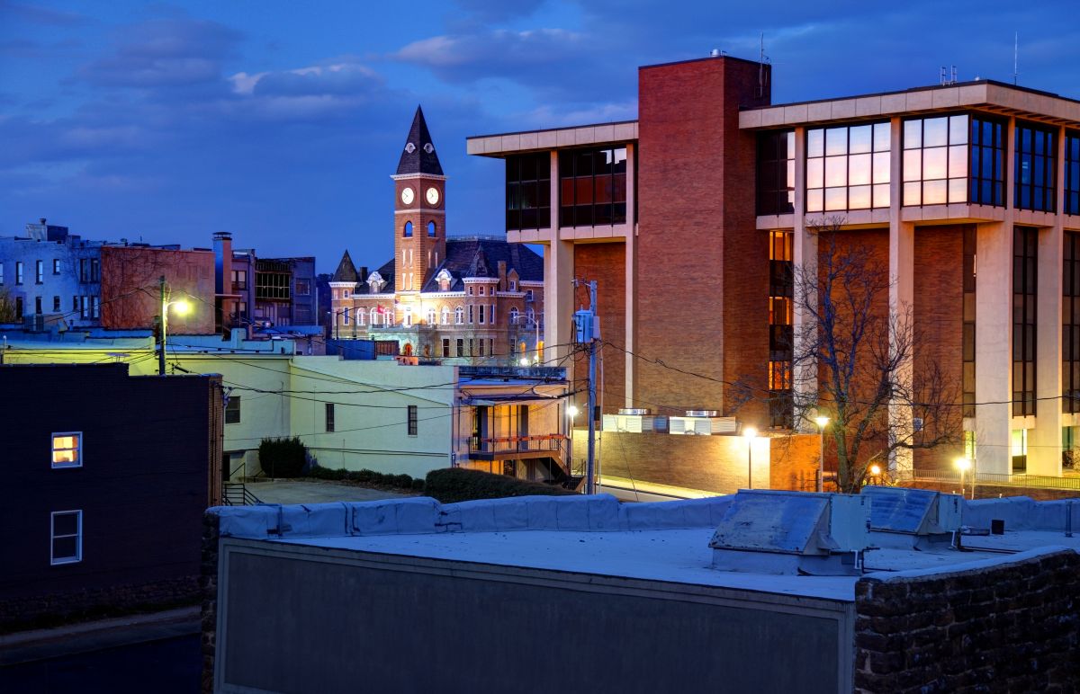 Local Laminate Floor Installation in Fayetteville, AR