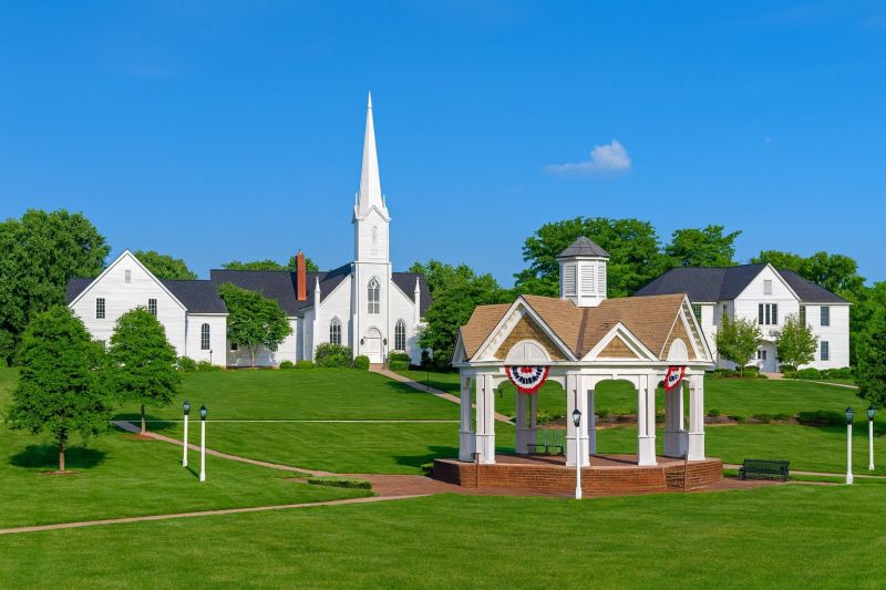 Local Laminate Floor Installation in Aurora, OH