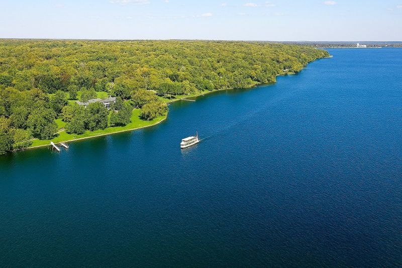 Local Linoleum Floor Installation in Lake Geneva, WI