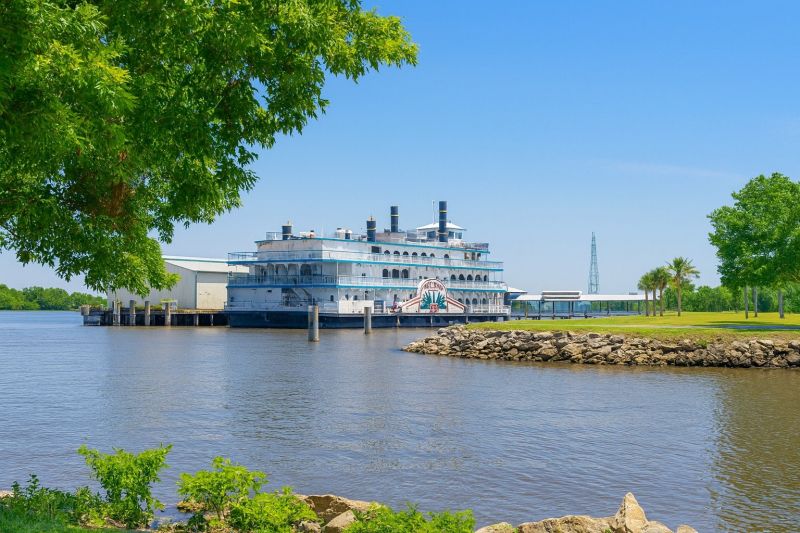 Local Luxury Vinyl Tile Installation in Kenner, LA