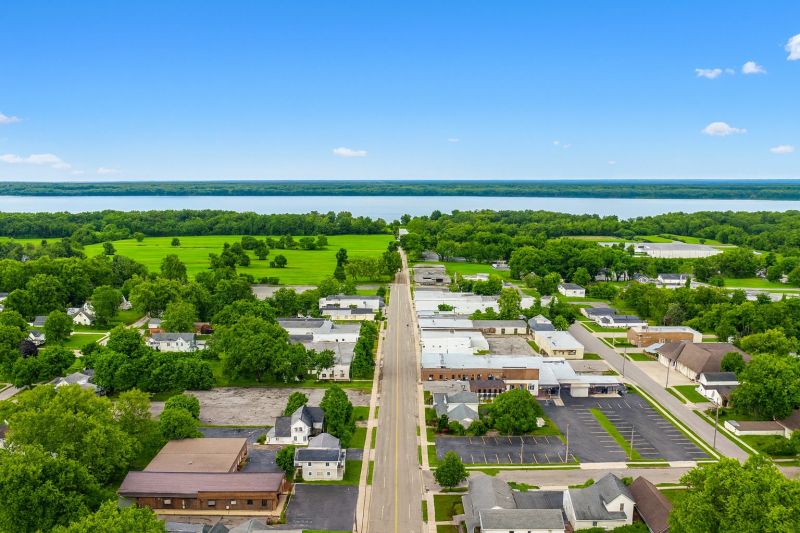 Local Luxury Vinyl Tile Installation in Cortland, OH