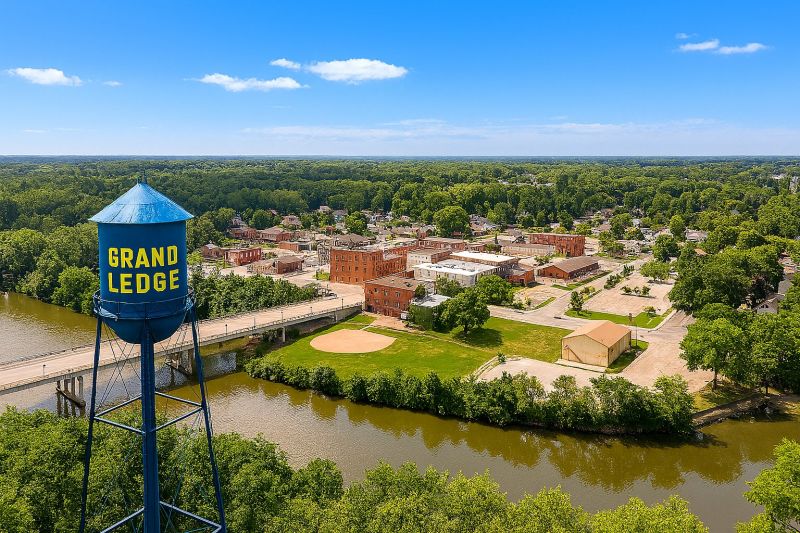Local Lvt Flooring Installation in Grand Ledge, MI