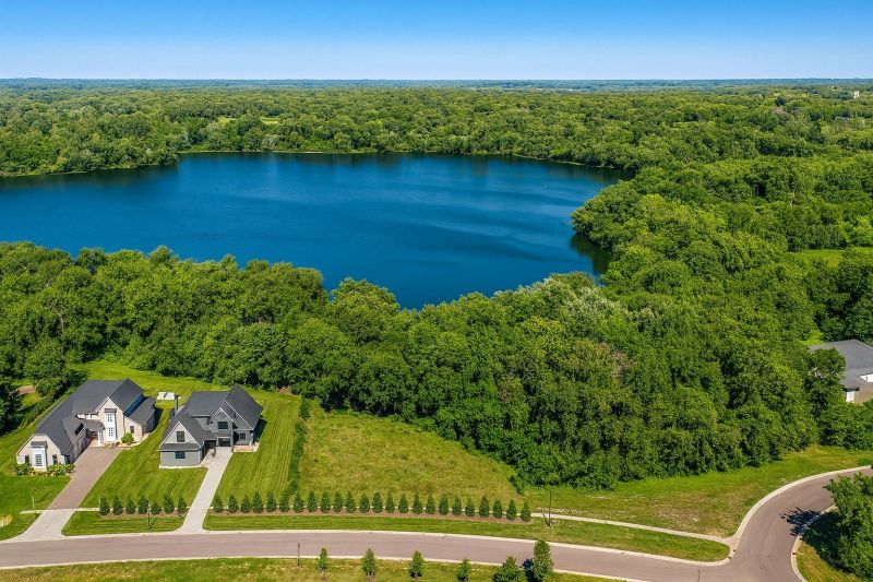 Local Vinyl Flooring Installation in Hamel, MN