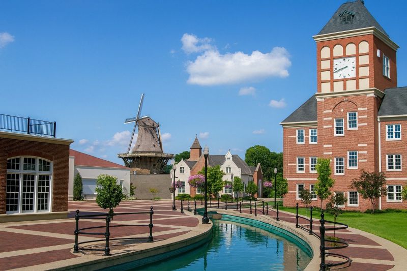 Local Vinyl Flooring Installation in Pella, IA