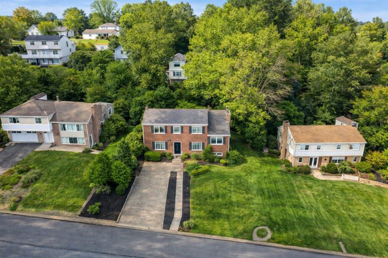 Local Vinyl Plank Floor Installation in Glenshaw, PA