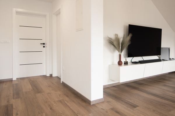 Laminate Flooring Repair Service